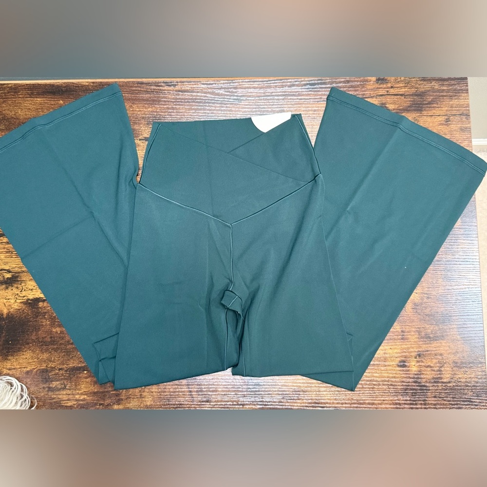 Aerie Deep Green OFFLINE Hi-Rise Pants - Picture 3 of 5